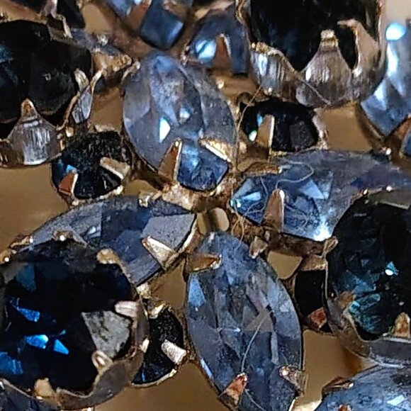 VTG 60s Rhinestone Shades of Icy Blue Brooch Silver Tone Snowflake Navette - Picture 3 of 5